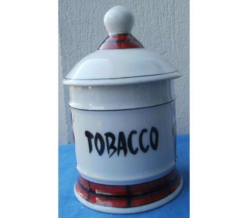 Décoration - art Tarn-et-Garonne Montauban - 82000 - Photos Vivastreet POT à TABAC en porcelaine, estampillé J. GUET ALBI