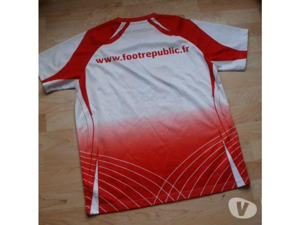 Matériel de sport Tarn-et-Garonne Montauban - 82000 - Photos Vivastreet Maillot de football publicitaire FOOT REPUBLIC.FR Taille M