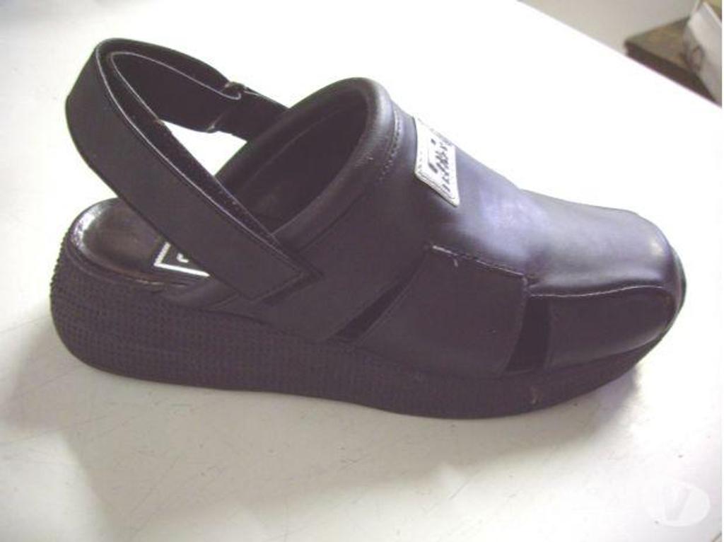 Chaussures Bas-Rhin Bouxwiller - 67330 - Photos Vivastreet Derbys Noir à sangles scratch pt 37-neufs
