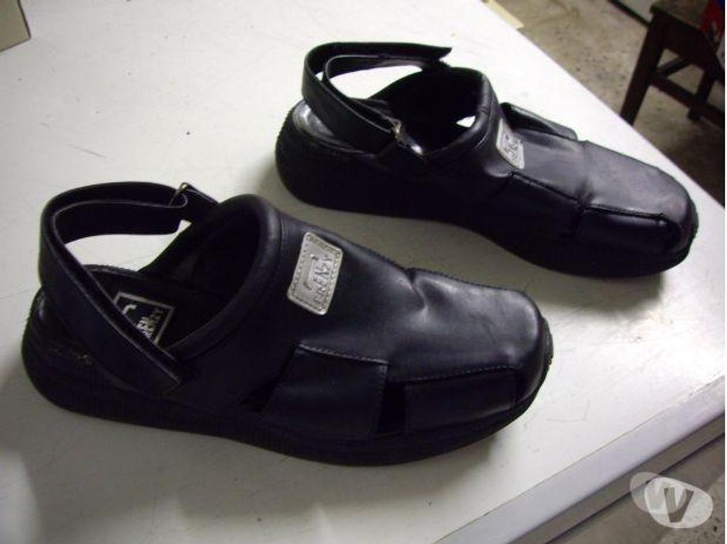 Chaussures Bas-Rhin Bouxwiller - 67330 - Photos Vivastreet Derbys Noir à sangles scratch pt 37-neufs