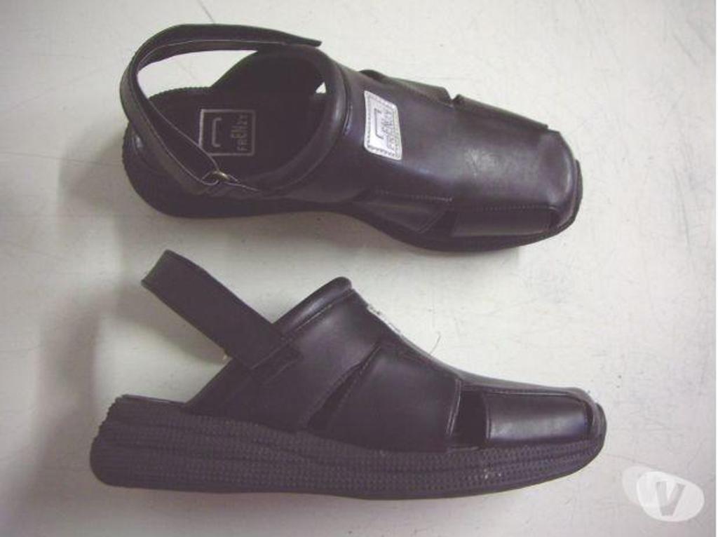 Chaussures Bas-Rhin Bouxwiller - 67330 - Photos Vivastreet Derbys Noir à sangles scratch pt 37-neufs
