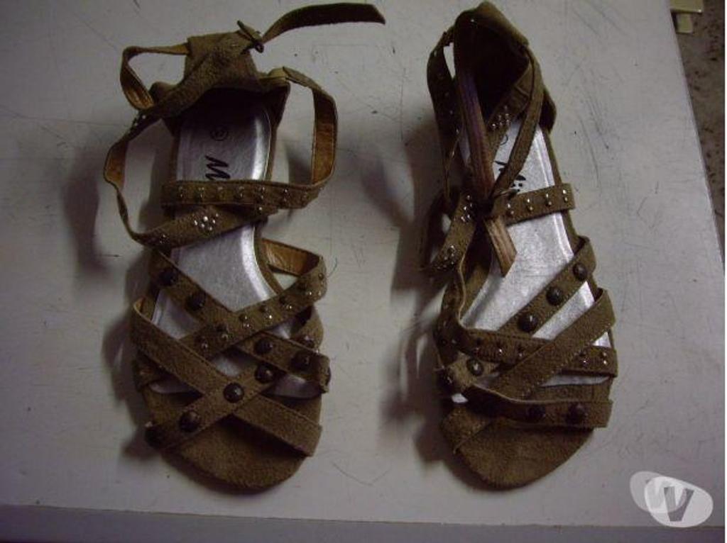 Chaussures Bas-Rhin Bouxwiller - 67330 - Photos Vivastreet Sandales croisées Brun pt 37-neuves- à 5 €