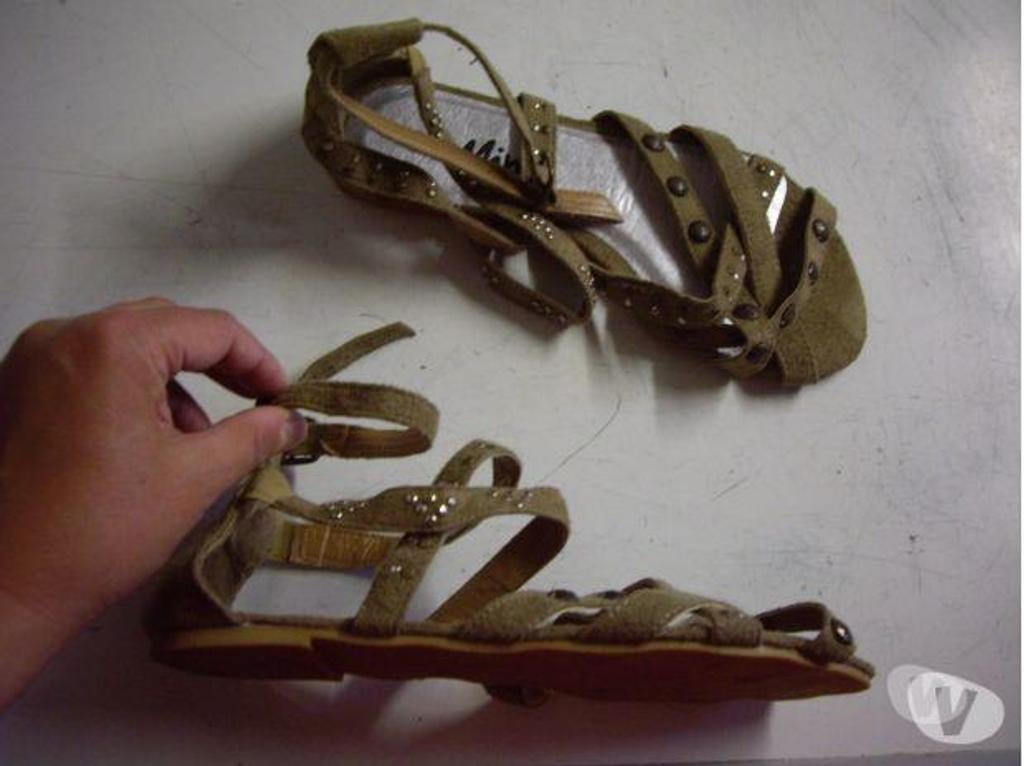 Chaussures Bas-Rhin Bouxwiller - 67330 - Photos Vivastreet Sandales croisées Brun pt 37-neuves- à 5 €