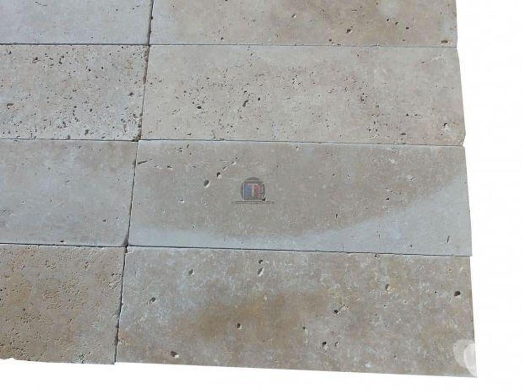  Bouches-du-Rhône Lancon Provence - 13680 - Photos Vivastreet Travertin Classique Clair 20,3x61x1,2 cm 1' Choix 35€ HT m²