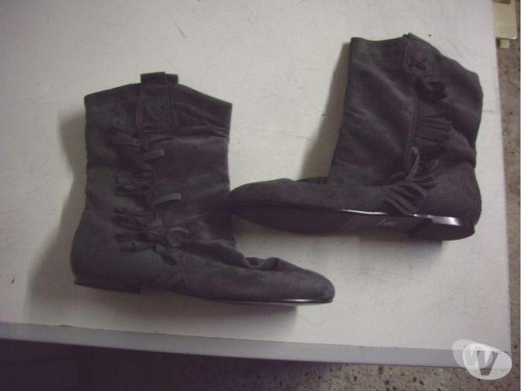 Chaussures Bas-Rhin Bouxwiller - 67330 - Photos Vivastreet Bottines Gris à franges pointure 38 -neuves