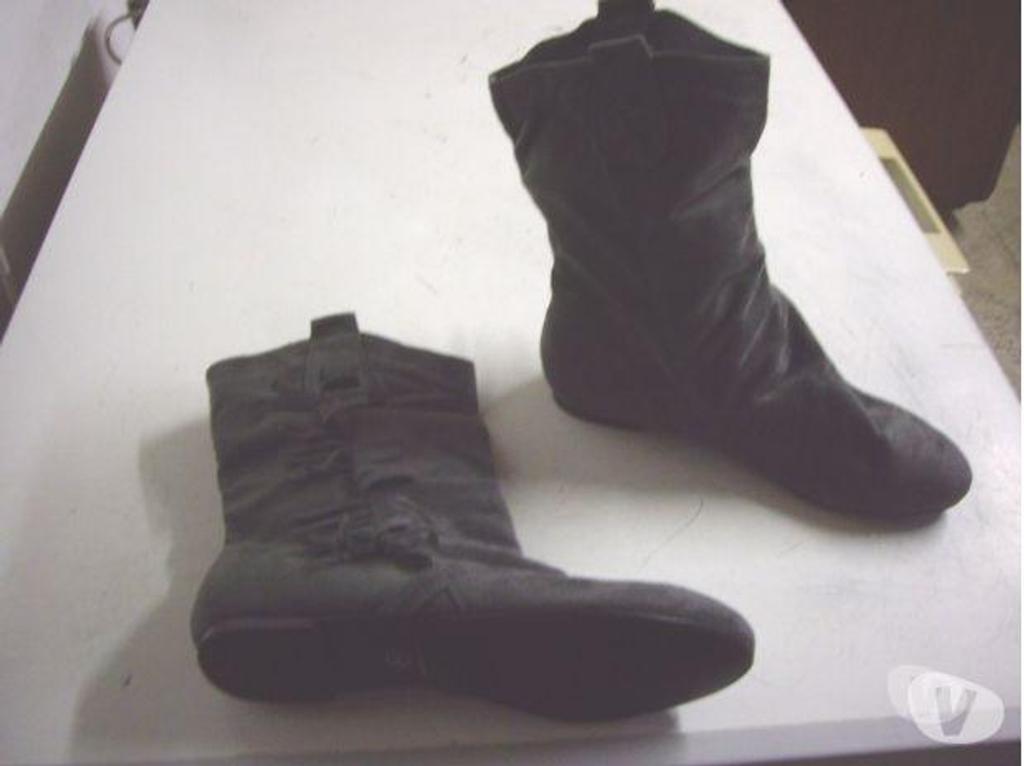 Chaussures Bas-Rhin Bouxwiller - 67330 - Photos Vivastreet Bottines Gris à franges pointure 38 -neuves