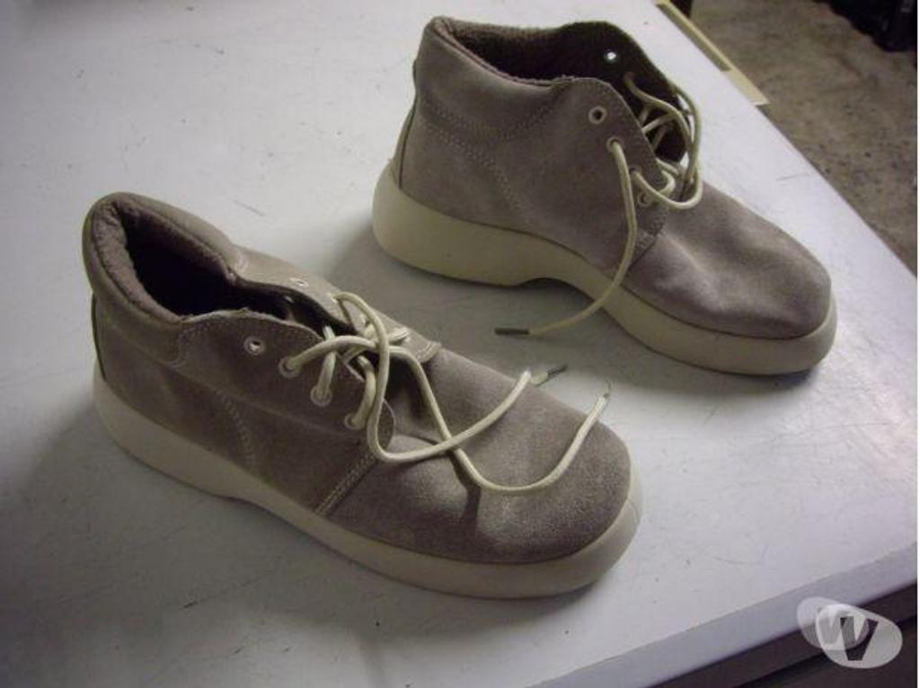 Chaussures Bas-Rhin Bouxwiller - 67330 - Photos Vivastreet Brodequins Beige New Lander pointure 39