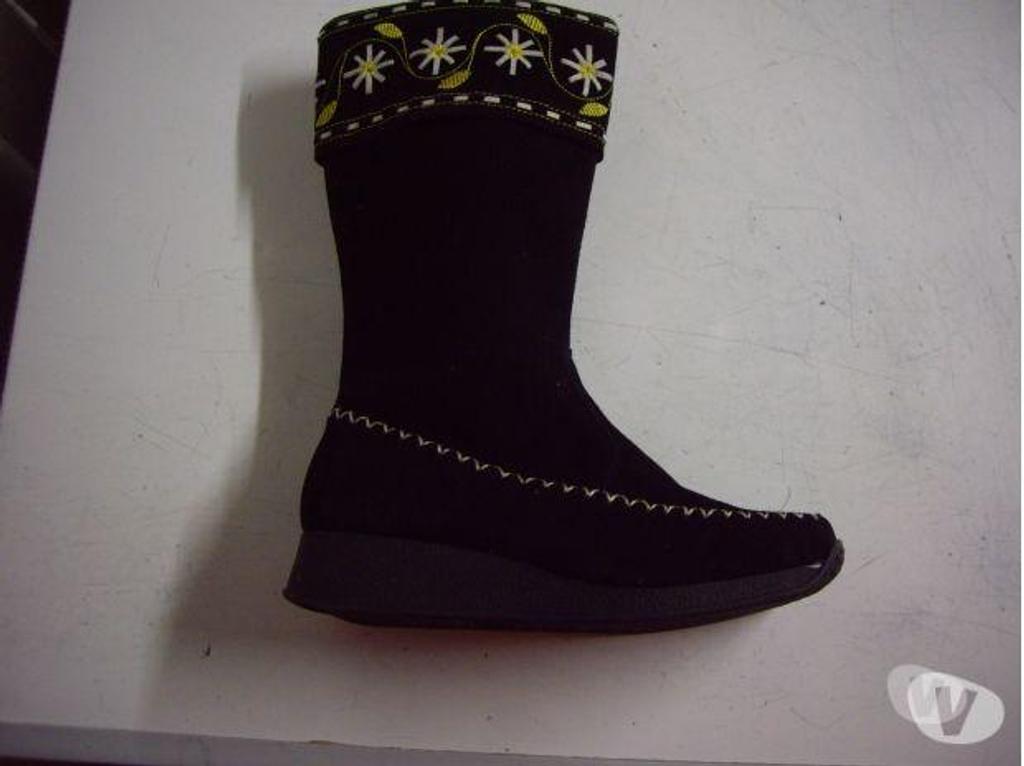 Chaussures Bas-Rhin Bouxwiller - 67330 - Photos Vivastreet Bottes Noir bande imprimée pt 38 -neuves- à 18 €