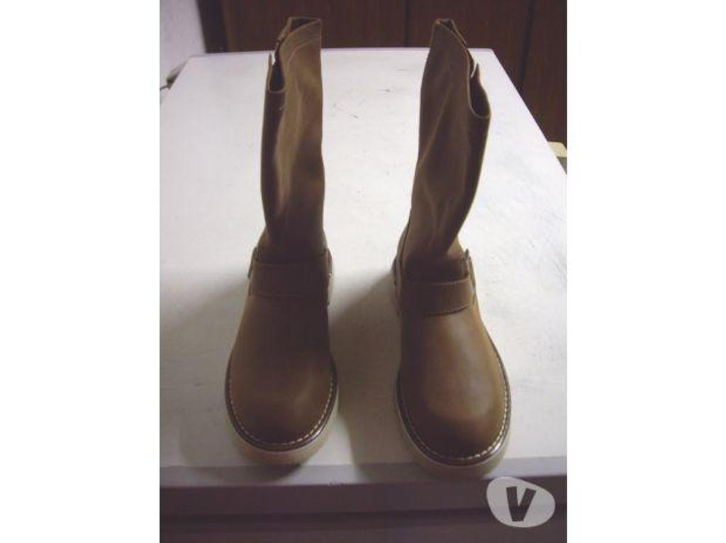 Chaussures Bas-Rhin Bouxwiller - 67330 - Photos Vivastreet Bottes Marron avec boucles pt 38 -neuves- à 12 €