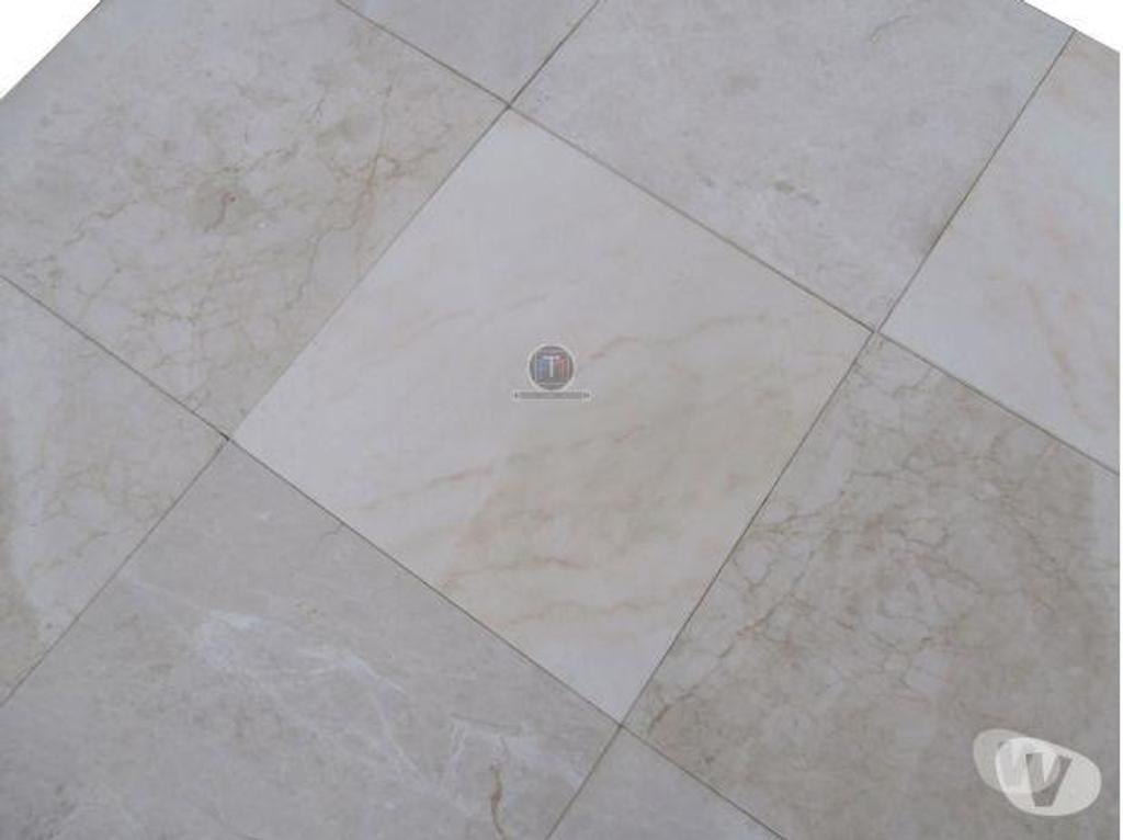  Bouches-du-Rhône Lancon Provence - 13680 - Photos Vivastreet Marbre Marfil Beige 45,7x45,7x1,25 cm Polie 42€ HT m²