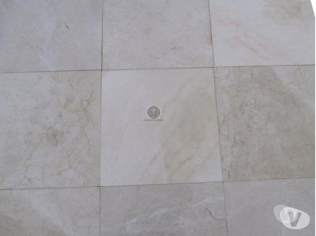  Bouches-du-Rhône Lancon Provence - 13680 - Photos Vivastreet Marbre Marfil Beige 45,7x45,7x1,25 cm Polie 42€ HT m²