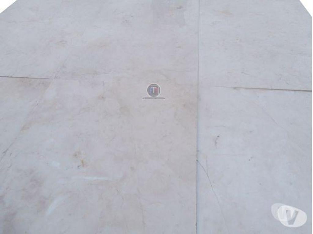  Bouches-du-Rhône Lancon Provence - 13680 - Photos Vivastreet Marbre Beige Capuccino Polie 40,6x61x1,25 cm 39€ HT m²