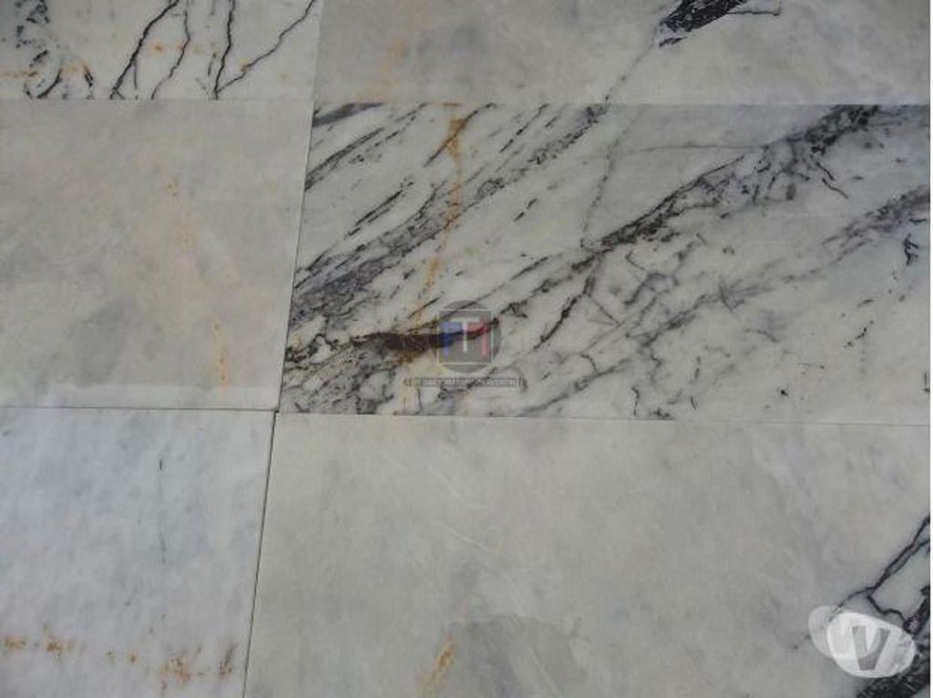  Bouches-du-Rhône Lancon Provence - 13680 - Photos Vivastreet Marbre New York 30,5x61x1,2 cm Polie Rustique 35 € HT m²