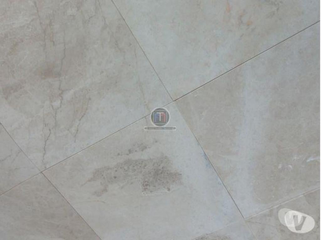  Bouches-du-Rhône Lancon Provence - 13680 - Photos Vivastreet Marbre Beige Marfil Polie 45.7 x 45.7 x 1.25 cm 39€ HT m²