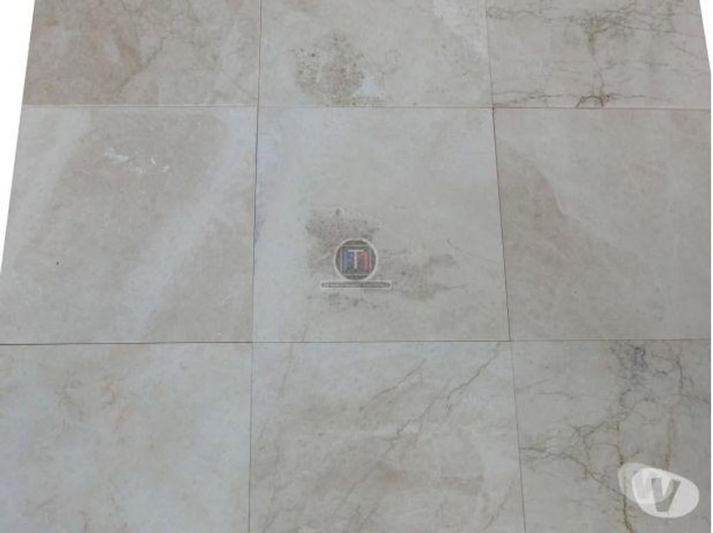  Bouches-du-Rhône Lancon Provence - 13680 - Photos Vivastreet Marbre Beige Marfil Polie 45.7 x 45.7 x 1.25 cm 39€ HT m²