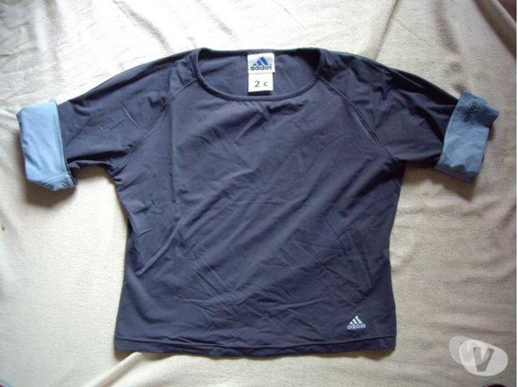 Vêtements occasion Bas-Rhin Bouxwiller - 67330 - Photos Vivastreet Tee-Shirt Adidas Taille 44 à 2 €