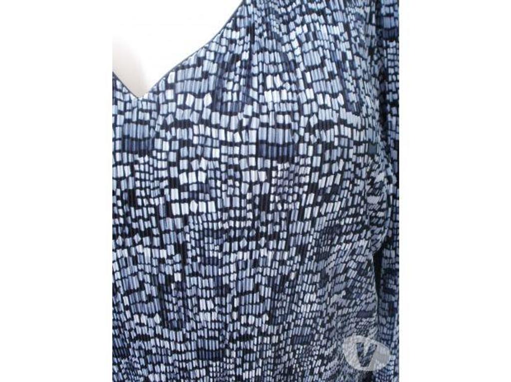 Vêtements occasion Tarn-et-Garonne Montauban - 82000 - Photos Vivastreet Tunique PRICILANCE Taille 2 voir dimensions