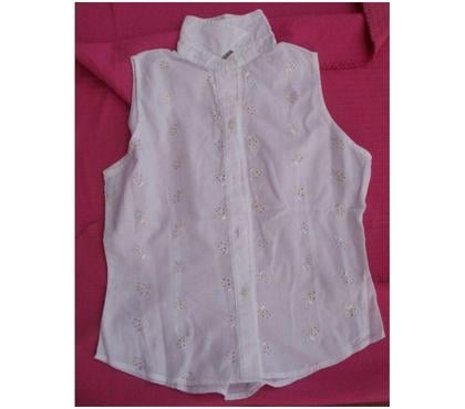 Vêtements occasion Montauban Tarn-et-Garonne - Photos Vivastreet Chemisier blanc brodé, taille 38 AMATA