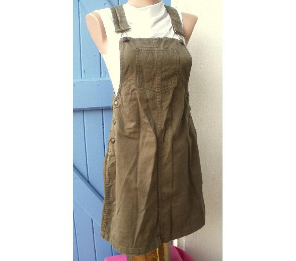 Vêtements occasion Tarn-et-Garonne Montauban - 82000 - Photos Vivastreet Robe salopette Taille 34 ETAM, vert kakie