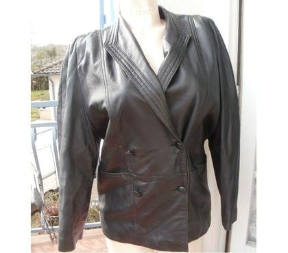 Vêtements occasion Montauban Tarn-et-Garonne - Photos Vivastreet Blouson noir en cuir d'agneau FRANCE VET T. 4244