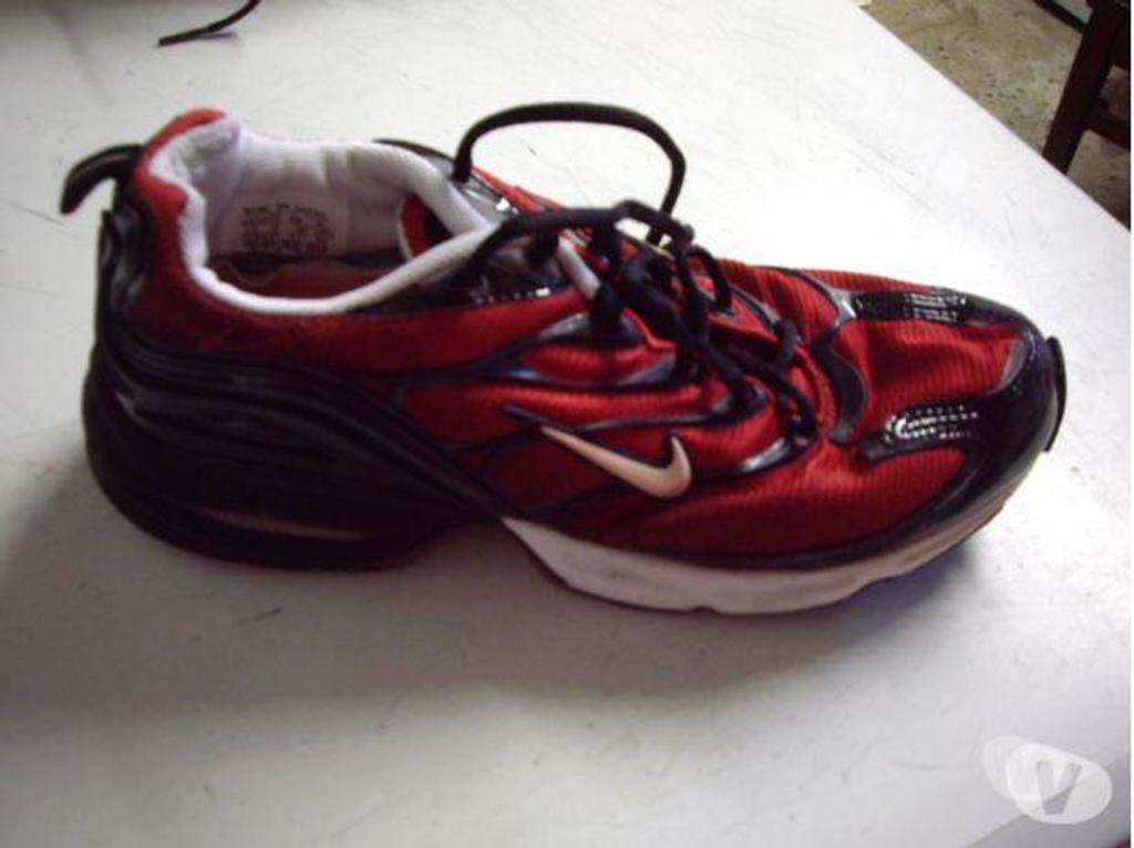 Chaussures Bas-Rhin Bouxwiller - 67330 - Photos Vivastreet Joggers à lacets Rouge-Noir pt 40 à 4 €