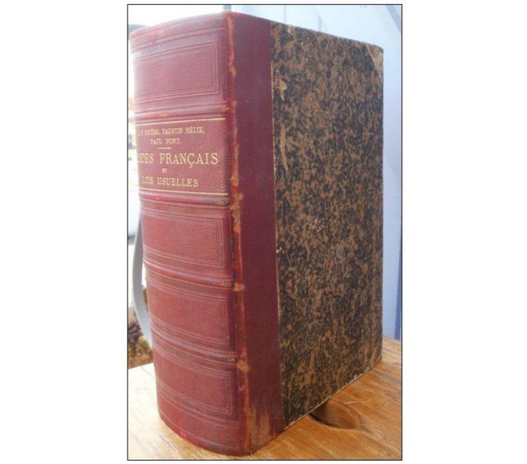 Livres occasion Tarn-et-Garonne Montauban - 82000 - Photos Vivastreet CODES FRANCAIS ET LOIS USUELLES par H F RIVIERE - 1885 13e é
