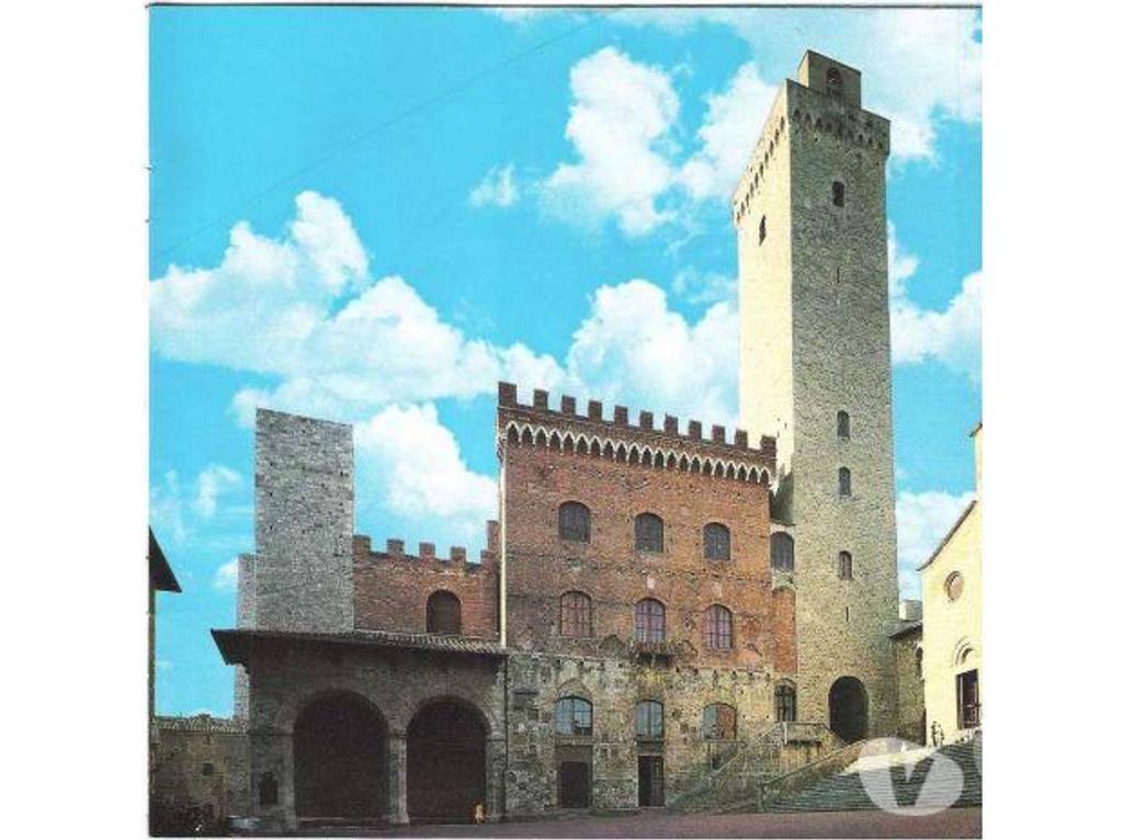 Livres occasion Tarn-et-Garonne Montauban - 82000 - Photos Vivastreet DEPLIANT TOURISTIQUE de SAN GIMIGNANO en ITALIE