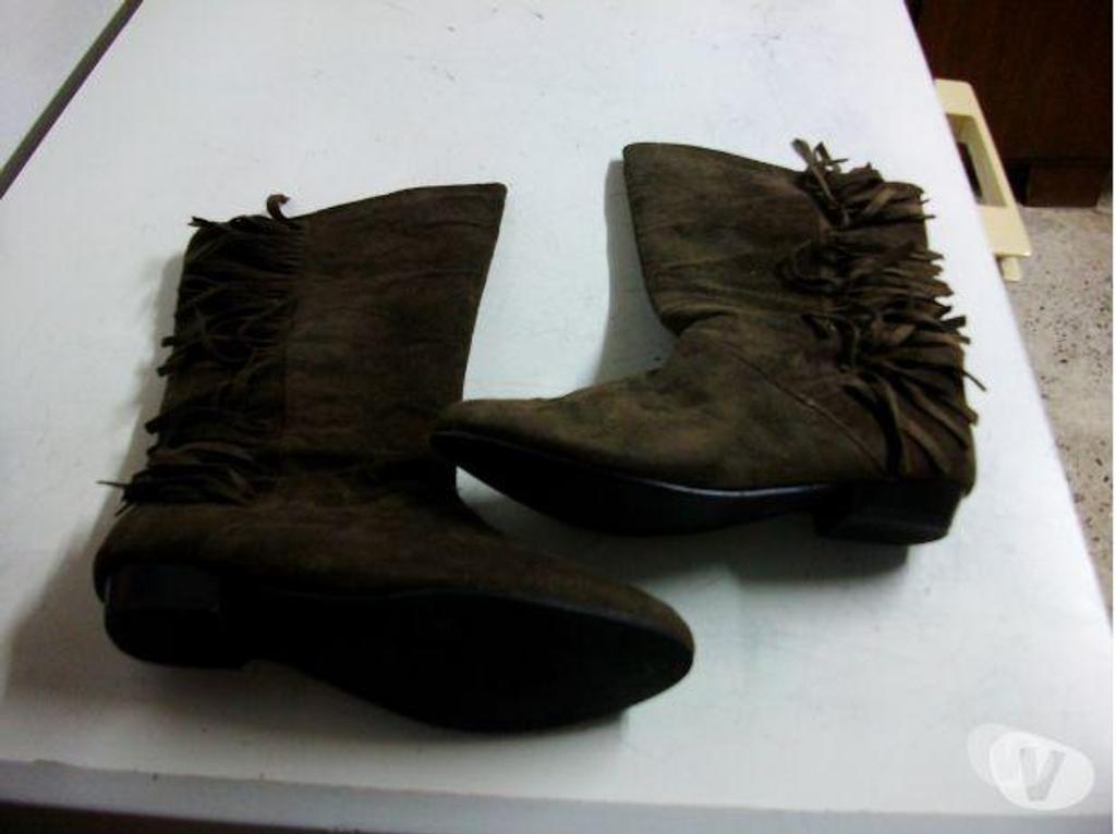 Chaussures Bas-Rhin Bouxwiller - 67330 - Photos Vivastreet Bottines Marron daim à franges pt 38 à 7 €