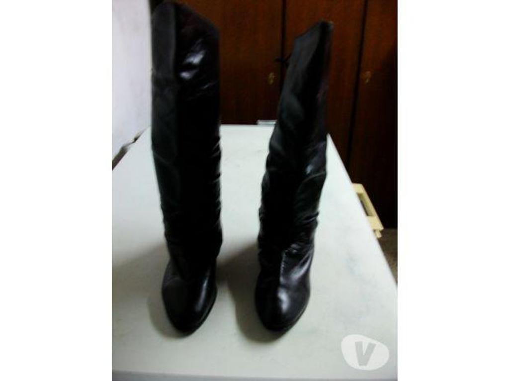 Chaussures Bas-Rhin Bouxwiller - 67330 - Photos Vivastreet Bottes Noir Vernies à lacets arrière pointure 38 à 8 €