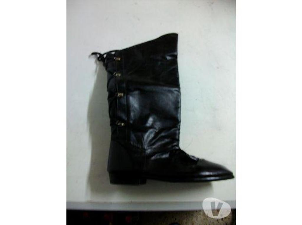 Chaussures Bas-Rhin Bouxwiller - 67330 - Photos Vivastreet Bottes Noir Vernies à lacets arrière pointure 38 à 8 €