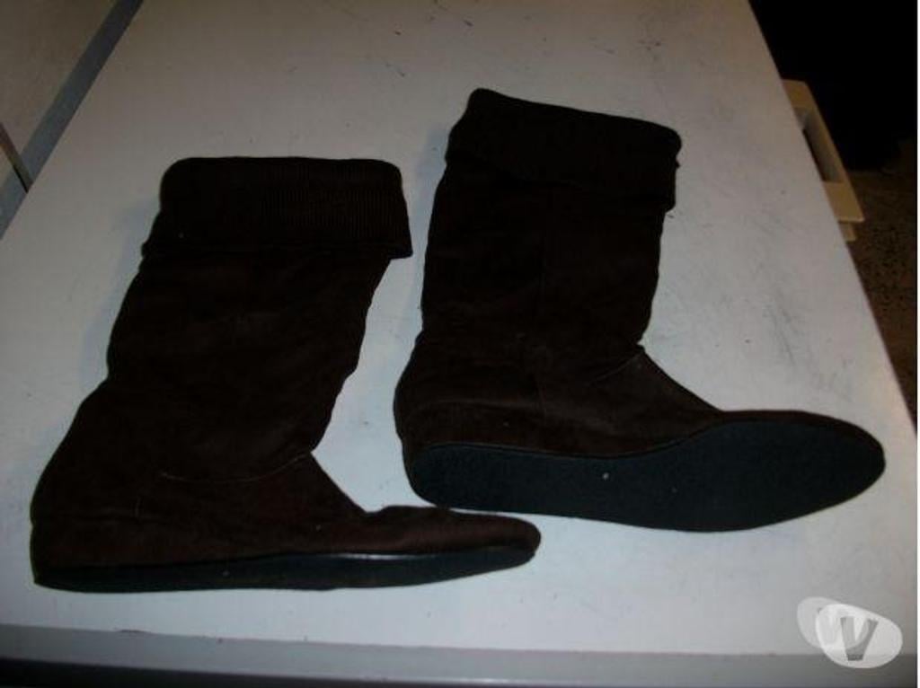 Chaussures Bas-Rhin Bouxwiller - 67330 - Photos Vivastreet Paires Bottes Marron à haut tricot-neuves pt 38