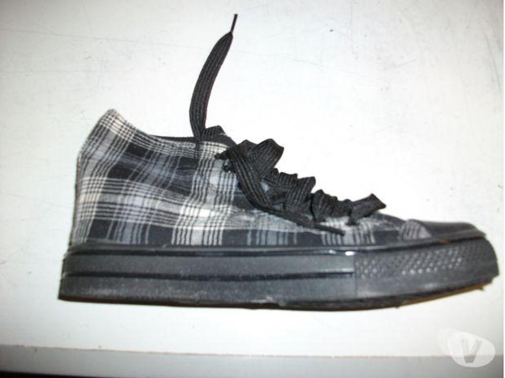 Chaussures Bas-Rhin Bouxwiller - 67330 - Photos Vivastreet Basket hautes noir quadrillées pt 38-neuves- à 7 €