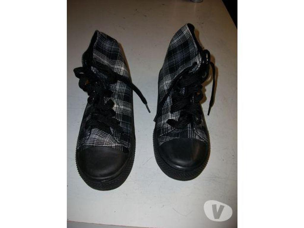 Chaussures Bas-Rhin Bouxwiller - 67330 - Photos Vivastreet Basket hautes noir quadrillées pt 38-neuves- à 7 €