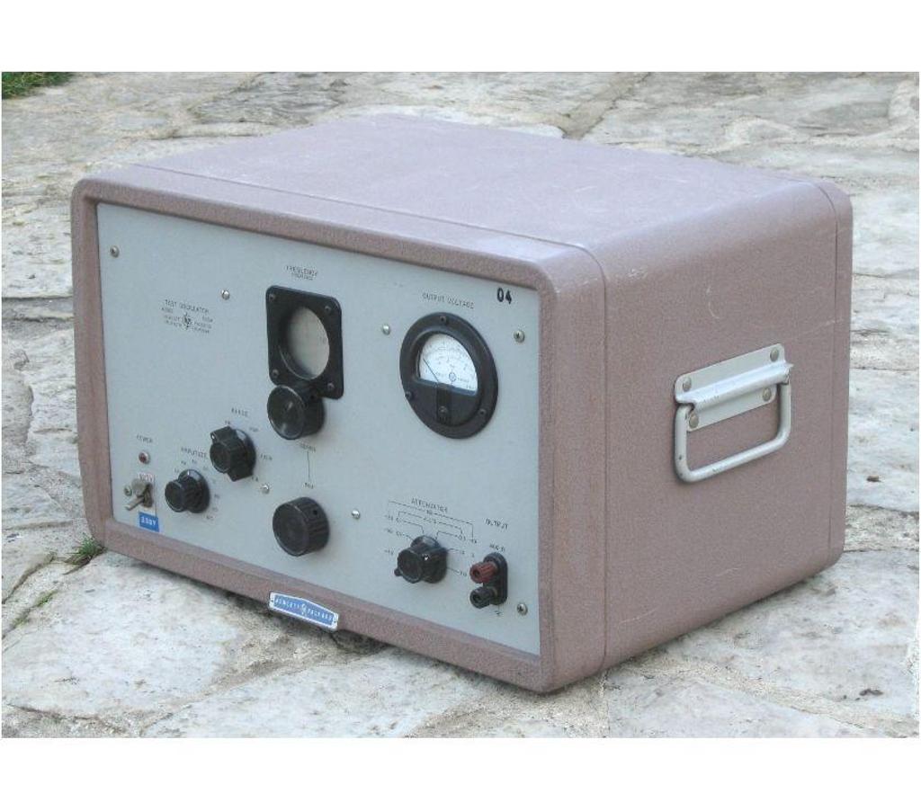 Collection Yvelines Maule - 78580 - Photos Vivastreet Test Oscillator Générateur Hewlett Packard 650A