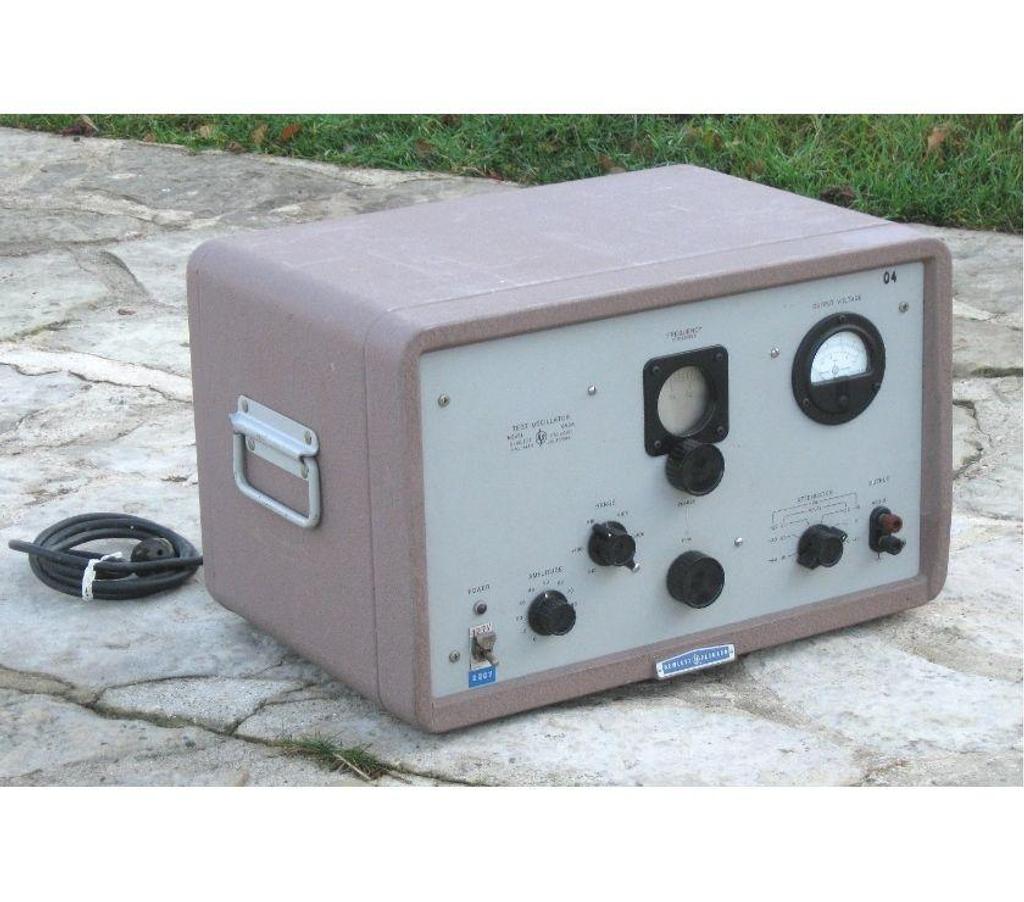 Collection Yvelines Maule - 78580 - Photos Vivastreet Test Oscillator Générateur Hewlett Packard 650A