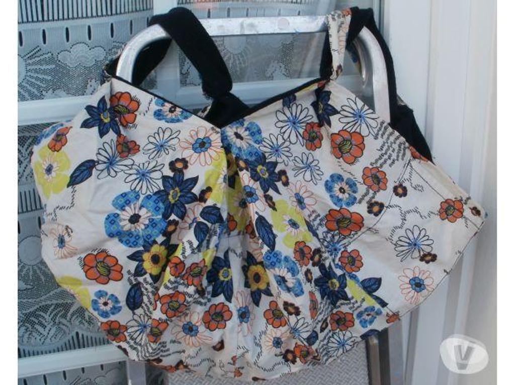 Accessoires - Bagagerie Tarn-et-Garonne Montauban - 82000 - Photos Vivastreet SAC BESACE un côté fleurs et un côté noir
