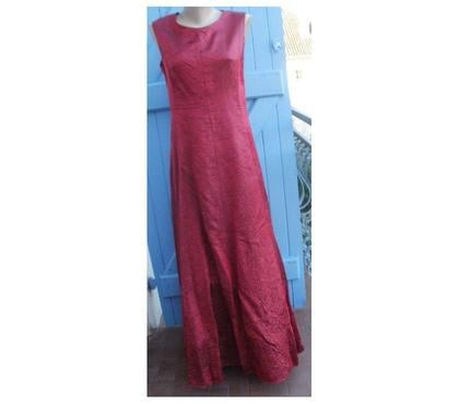 Vêtements occasion Montauban Tarn-et-Garonne - Photos Vivastreet Robe longue Q H T Fabrication française Taille 3638