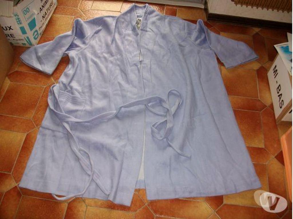 Vêtements occasion Bas-Rhin Bouxwiller - 67330 - Photos Vivastreet Robes de Chambre à ceinture T46-48 à T62-64