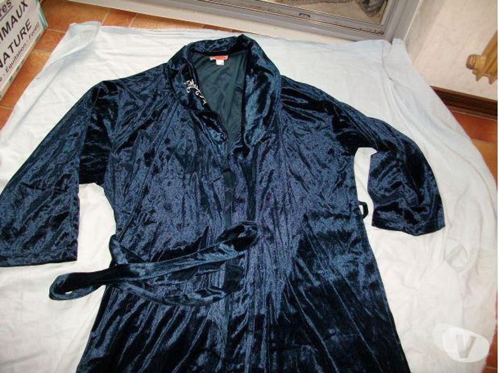 Vêtements occasion Bas-Rhin Bouxwiller - 67330 - Photos Vivastreet Robes de Chambre à ceinture T46-48 à T62-64