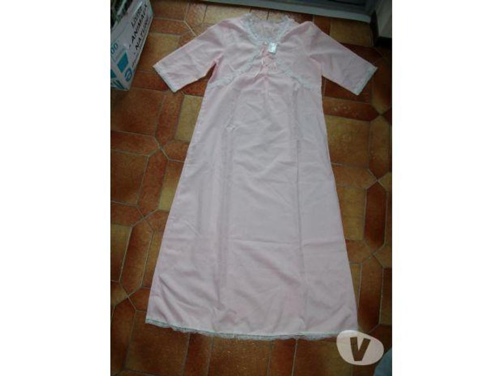 Vêtements occasion Bas-Rhin Bouxwiller - 67330 - Photos Vivastreet Chemises de Nuit en nylon-polyester T36-38 à T54
