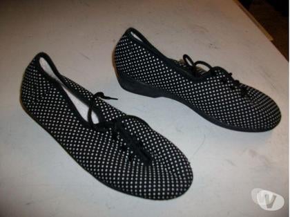 Chaussures et bottes occasion Bouxwiller Bas-Rhin - Photos Vivastreet Toiles à lacets et à talons Noir Pois Blanc pt 39-neuves