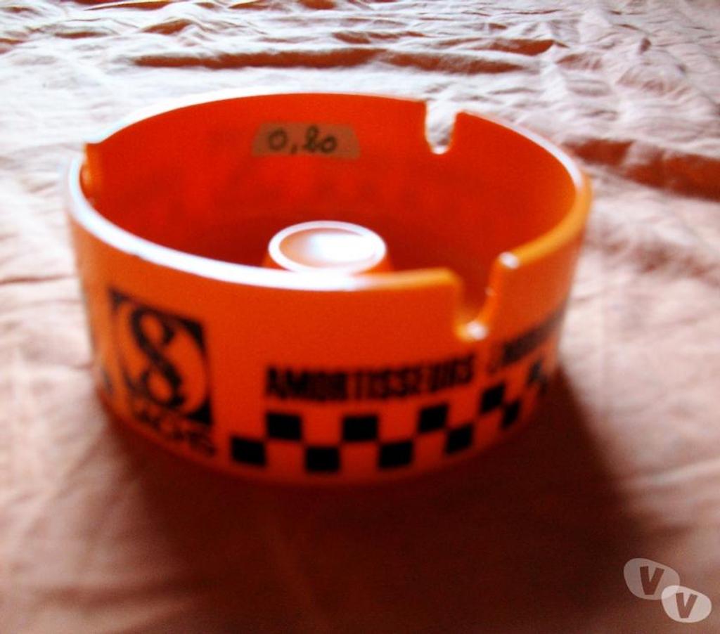 Décoration - art Bas-Rhin Bouxwiller - 67330 - Photos Vivastreet Cendriers de 0,20 € et 1 €