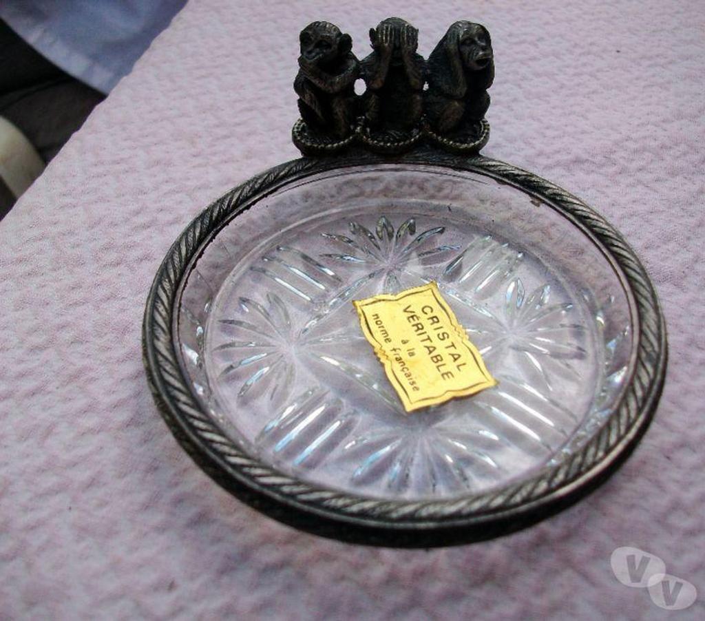 Décoration - art Bas-Rhin Bouxwiller - 67330 - Photos Vivastreet Cendriers de 0,20 € et 1 €