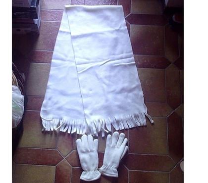 Accessoires & Bagagerie Bouxwiller Bas-Rhin - Photos Vivastreet Lot Gants + Echarpe Femme