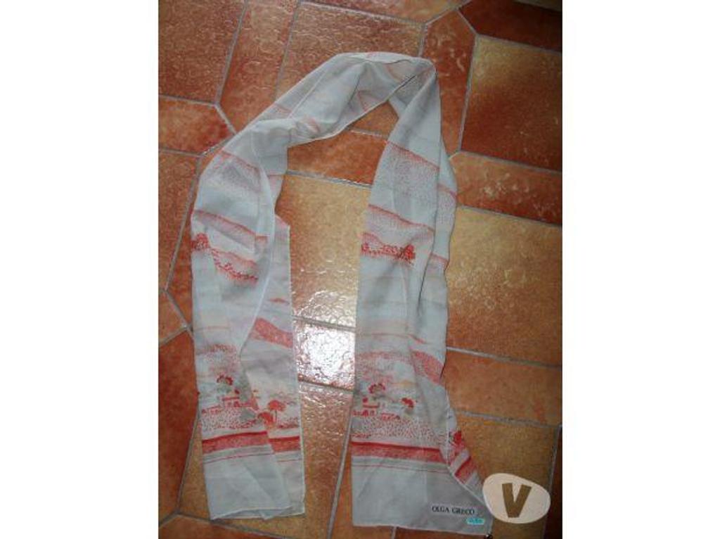 Vêtements occasion Bas-Rhin Bouxwiller - 67330 - Photos Vivastreet Foulards Femme à 0,50 € pièce