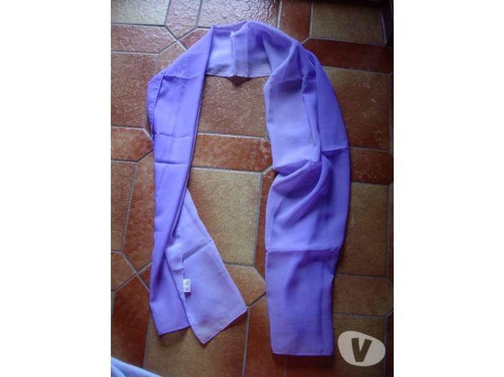 Accessoires - Bagagerie Bas-Rhin Bouxwiller - 67330 - Photos Vivastreet Foulards femme à 1 € pièce