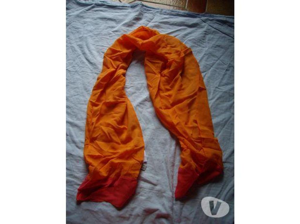 Accessoires - Bagagerie Bas-Rhin Bouxwiller - 67330 - Photos Vivastreet Foulards femme à 1 € pièce