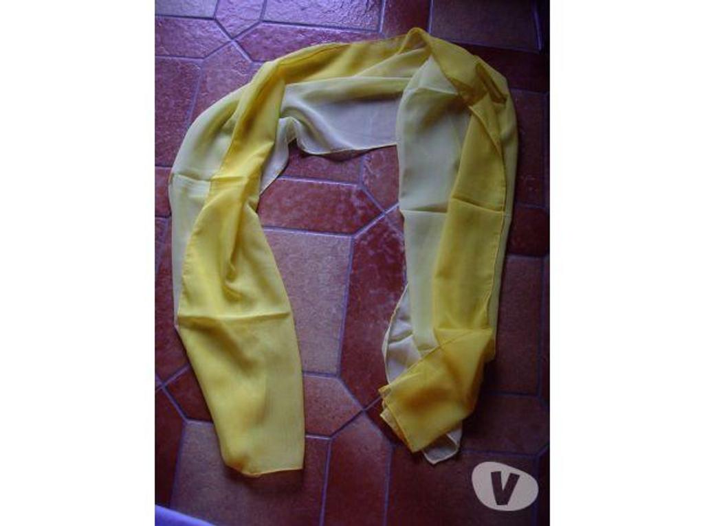Accessoires - Bagagerie Bas-Rhin Bouxwiller - 67330 - Photos Vivastreet Foulards femme à 1 € pièce