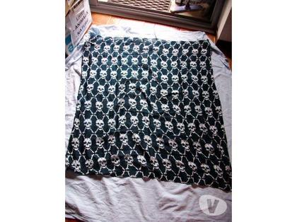 Vêtements occasion Bouxwiller Bas-Rhin - Photos Vivastreet Foulard Mixte 