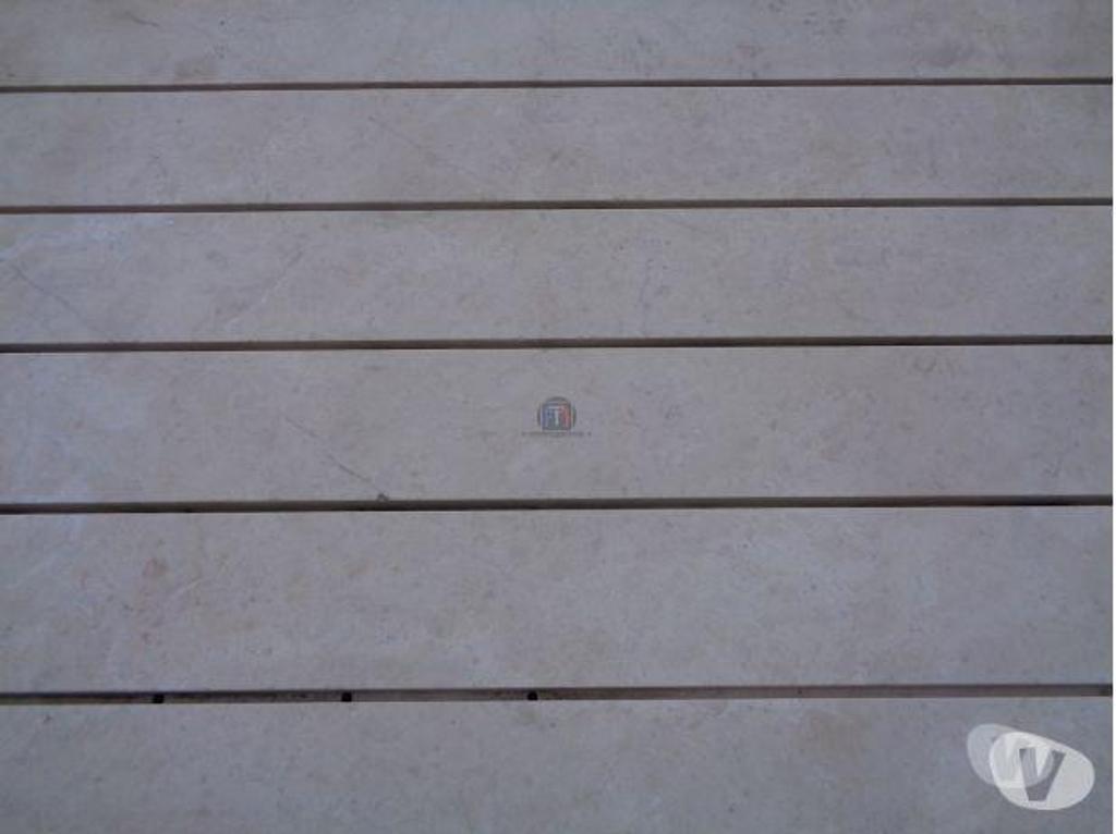  Var Forcalqueiret - 83136 - Photos Vivastreet Marbre Marfil Beige Bac A Douche 140 x 110 cm